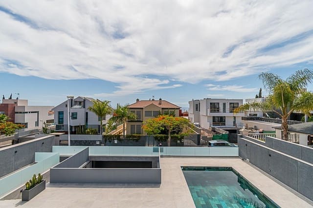 4 bedroom Villa for sale in Playa de Fañabé Alto, Adeje with pool garage - € 1,900,000 (Ref: 8343980)