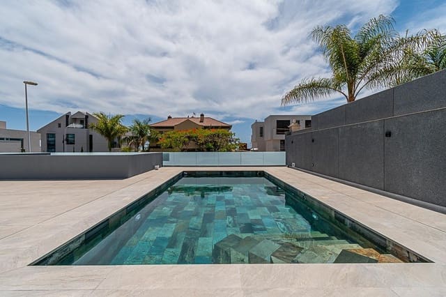 4 bedroom Villa for sale in Playa de Fañabé Alto, Adeje with pool garage - € 1,900,000 (Ref: 8343980)