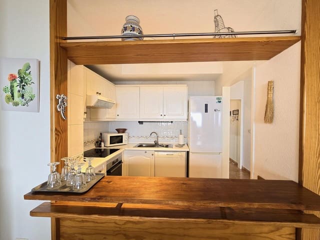 2 bedroom Flat for sale in Torviscas Centro y Alto, Adeje with garage - € 340,000 (Ref: 8397737)