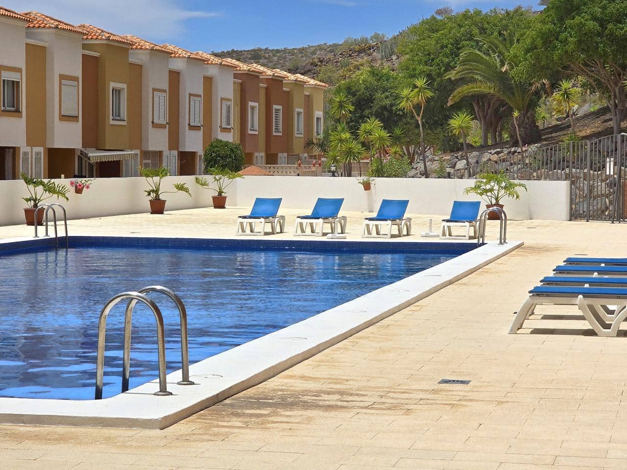 2 soverom Leilighet til salgs i Costa Adeje med garasje - € 340 000 (Ref: 8397737)