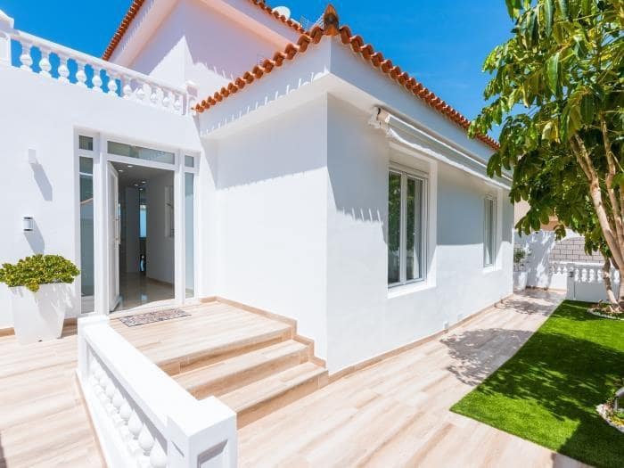 6 sovrum Villa till salu i Costa Adeje med pool garage - 2 550 000 € (Ref: 8543339)