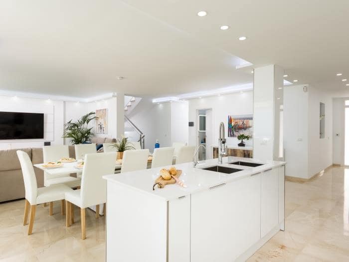 6 sovrum Villa till salu i Costa Adeje med pool garage - 2 550 000 € (Ref: 8543339)