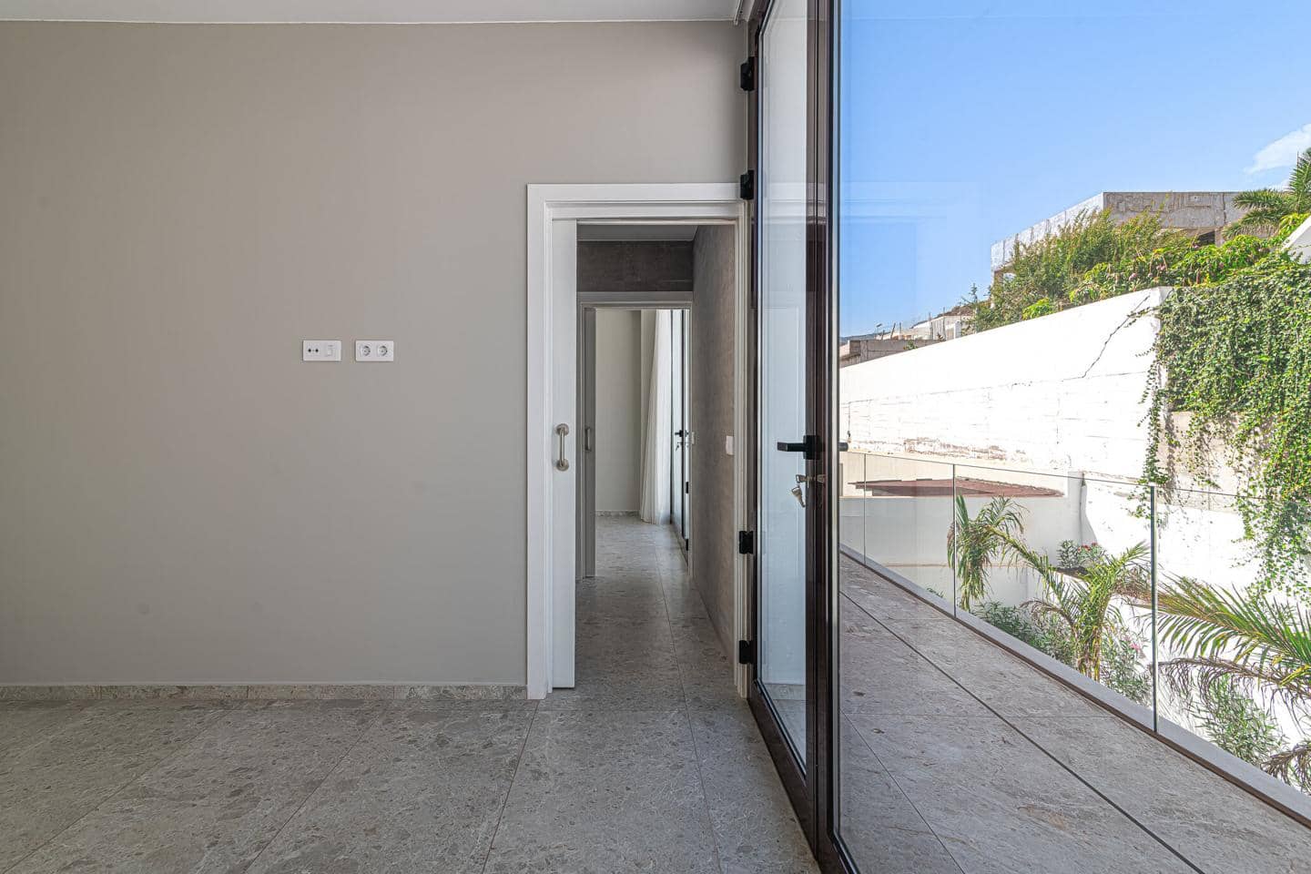 5 sypialnia Willa na sprzedaż w Costa Adeje z basenem garażem - 2 390 000 € (Ref: 8543340)