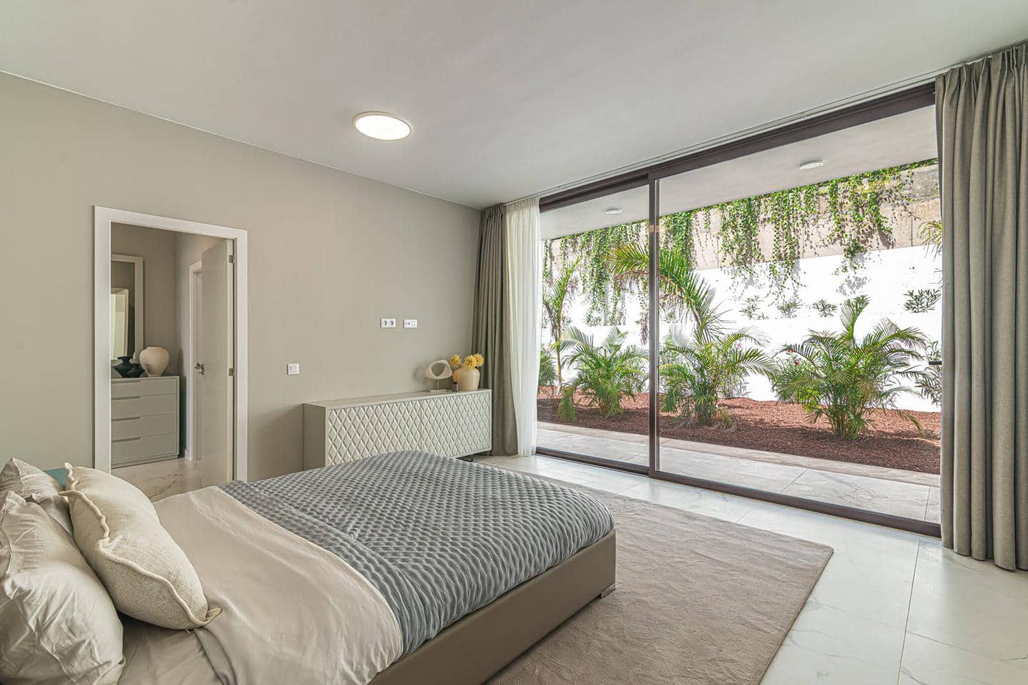 5 sypialnia Willa na sprzedaż w Costa Adeje z basenem garażem - 2 390 000 € (Ref: 8543340)