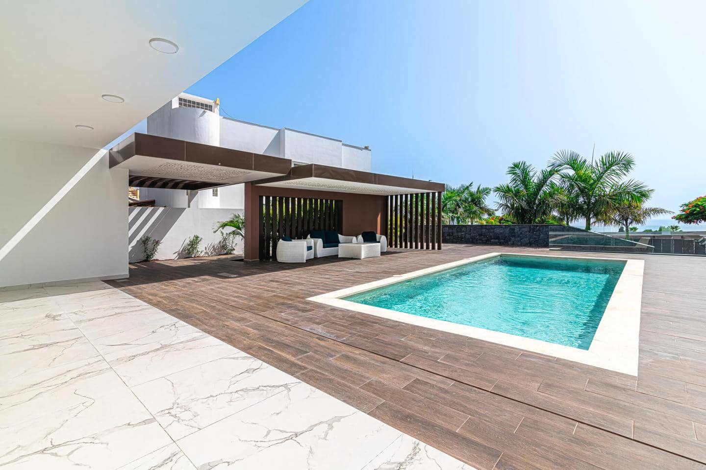 5 sypialnia Willa na sprzedaż w Costa Adeje z basenem garażem - 2 390 000 € (Ref: 8543340)