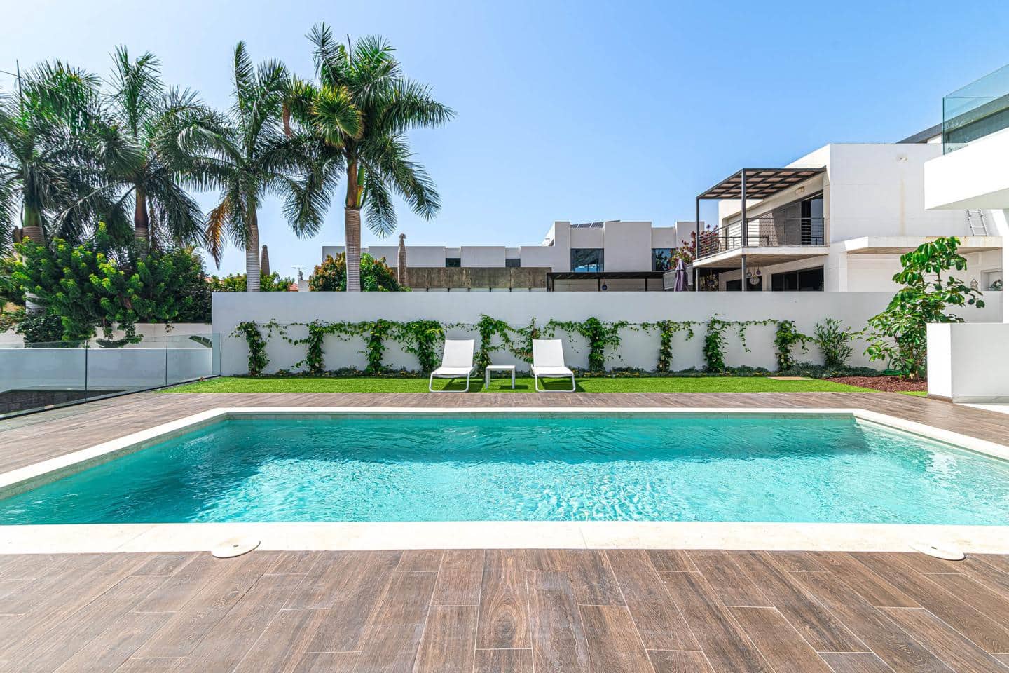 5 sypialnia Willa na sprzedaż w Costa Adeje z basenem garażem - 2 390 000 € (Ref: 8543340)