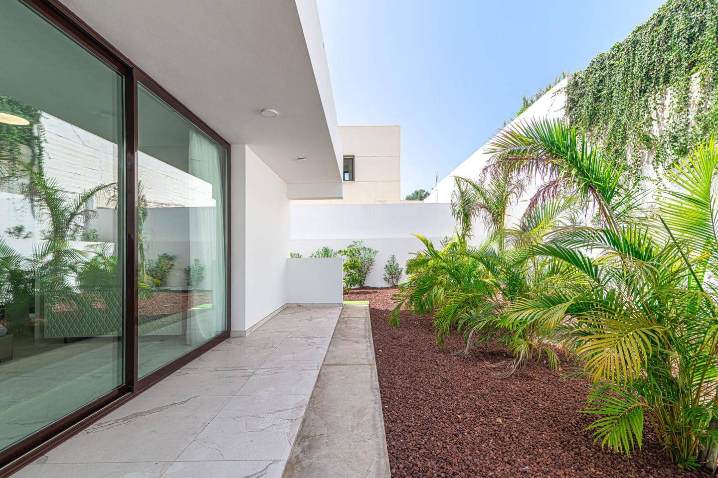 5 sypialnia Willa na sprzedaż w Costa Adeje z basenem garażem - 2 390 000 € (Ref: 8543340)