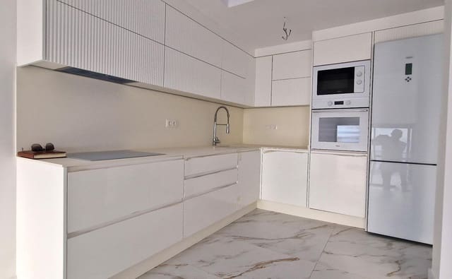 2 sypialnia Mieszkanie na sprzedaż w Los Gigantes, Santiago del Teide z basenem - 575 000 € (Ref: 8607875)