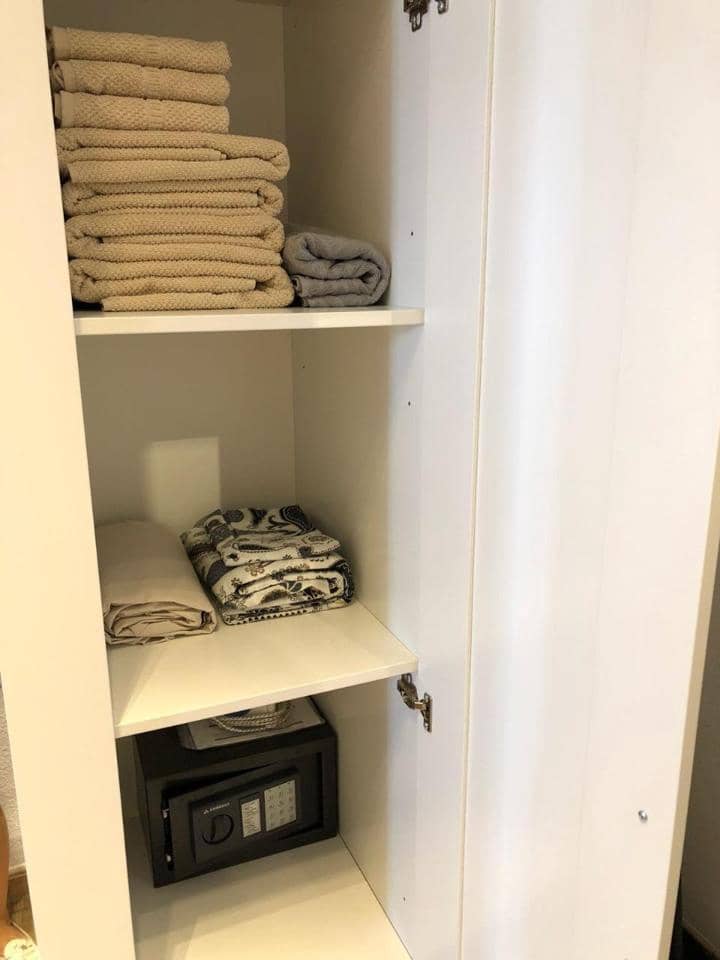 Piso en Los Cristianos en venta con piscina - 210.000 € (Ref: 8623453)