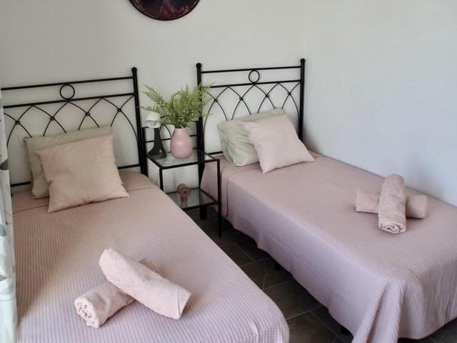 2 soveværelse Lejlighed til salg i Costa del Silencio, Arona med swimmingpool garage - € 325.000 (Ref: 8649864)