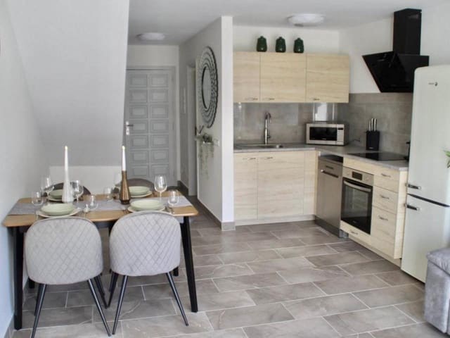 2 soveværelse Lejlighed til salg i Costa del Silencio, Arona med swimmingpool garage - € 325.000 (Ref: 8649864)