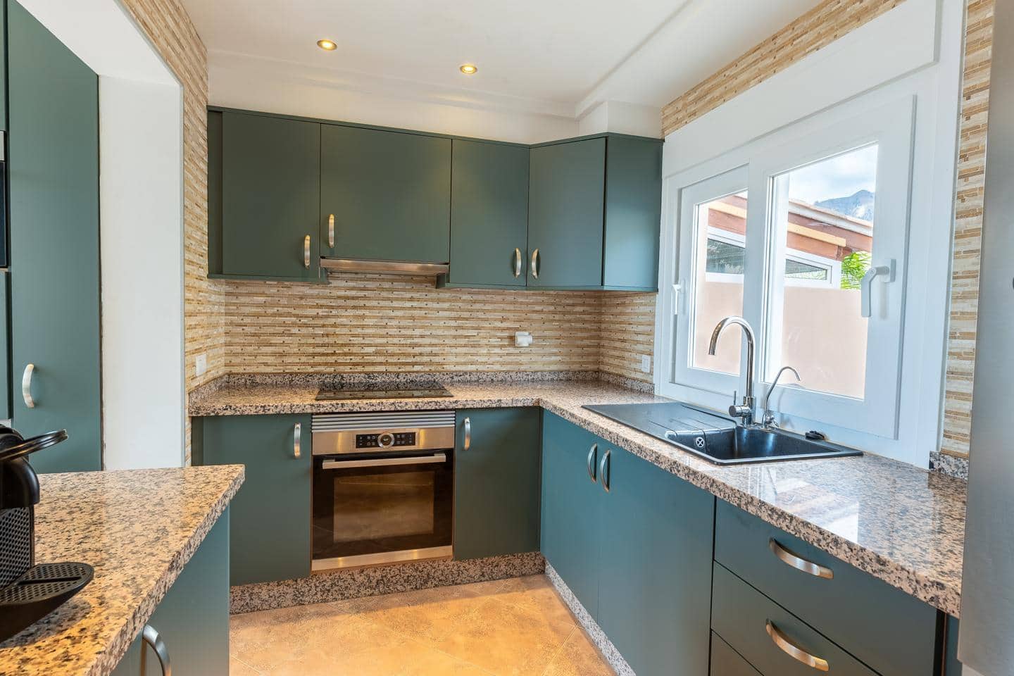 3 soveværelse Villa til salg i Costa Adeje med swimmingpool garage - € 1.100.000 (Ref: 8669082)