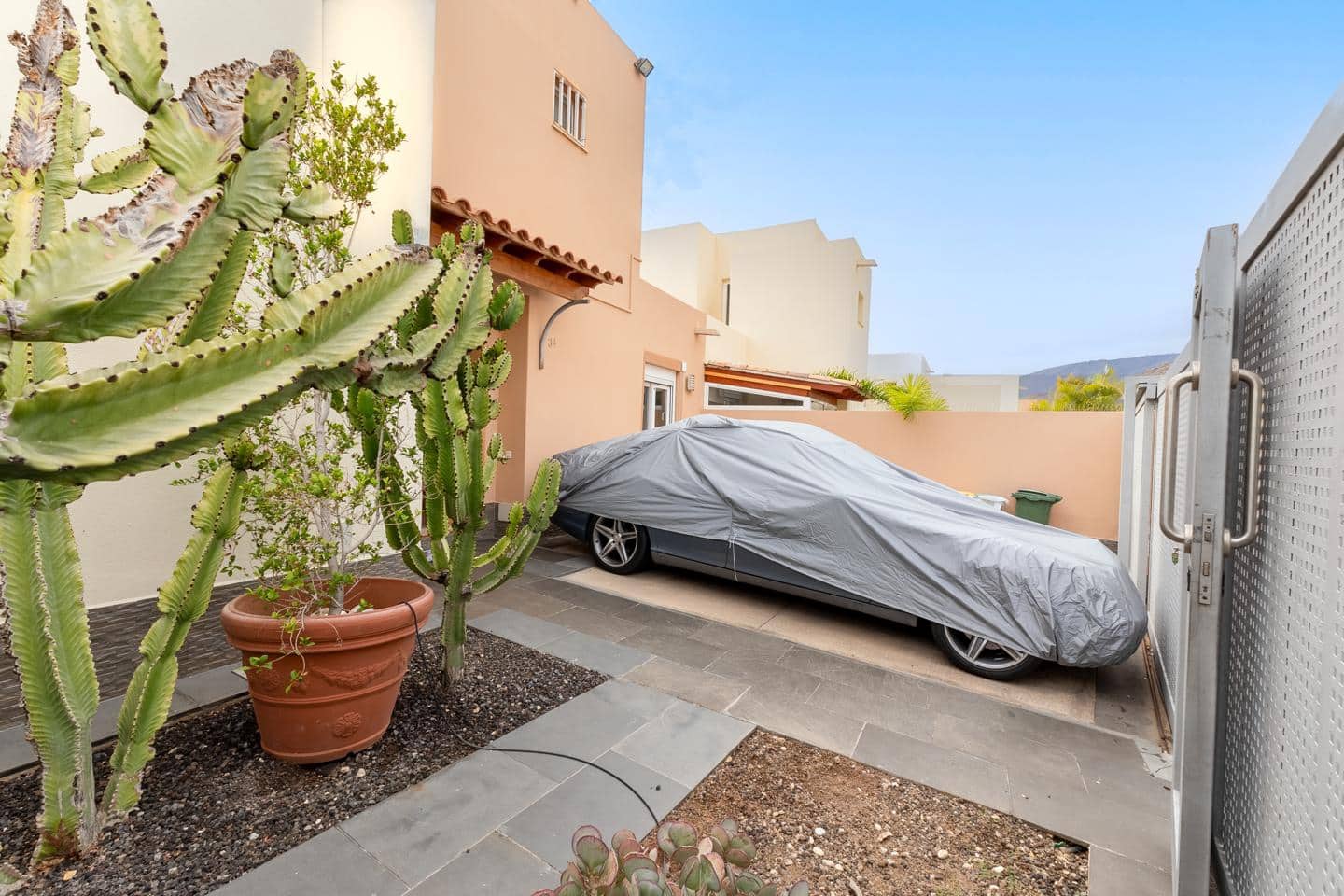 3 soveværelse Villa til salg i Costa Adeje med swimmingpool garage - € 1.100.000 (Ref: 8669082)