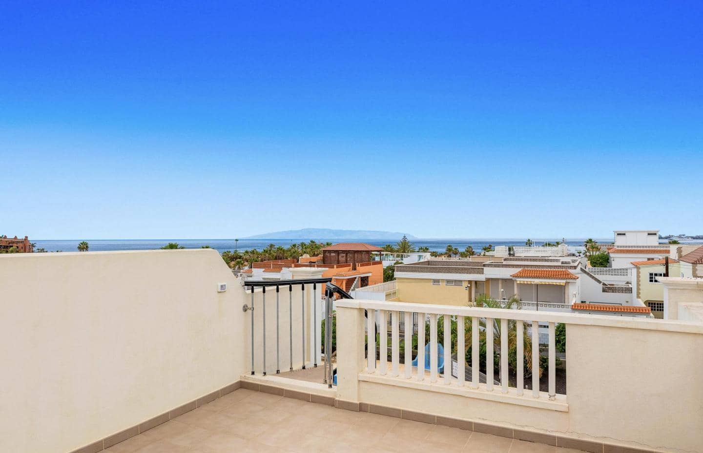 3 sovrum Villa till salu i Palm-Mar med pool garage - 470 000 € (Ref: 8690071)