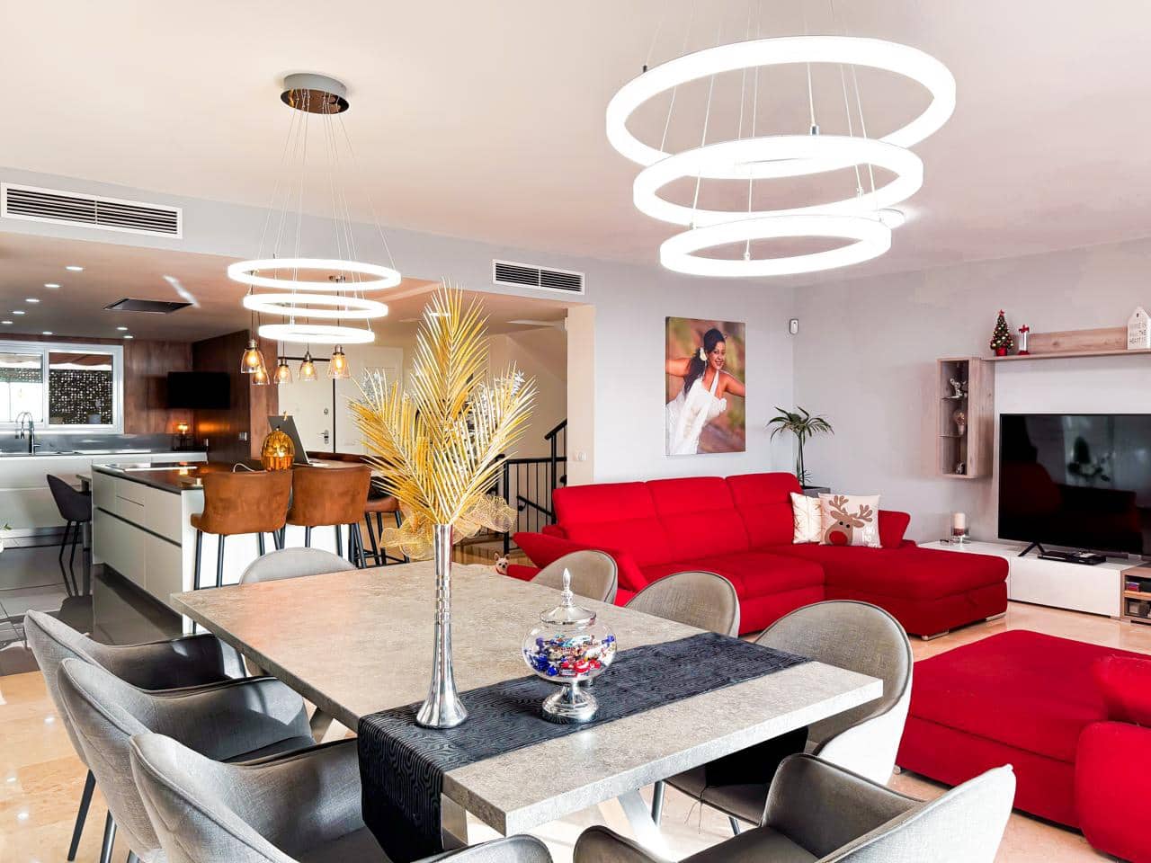 4 soveværelse Villa til salg i Puerto Santiago med swimmingpool garage - € 995.000 (Ref: 8698739)