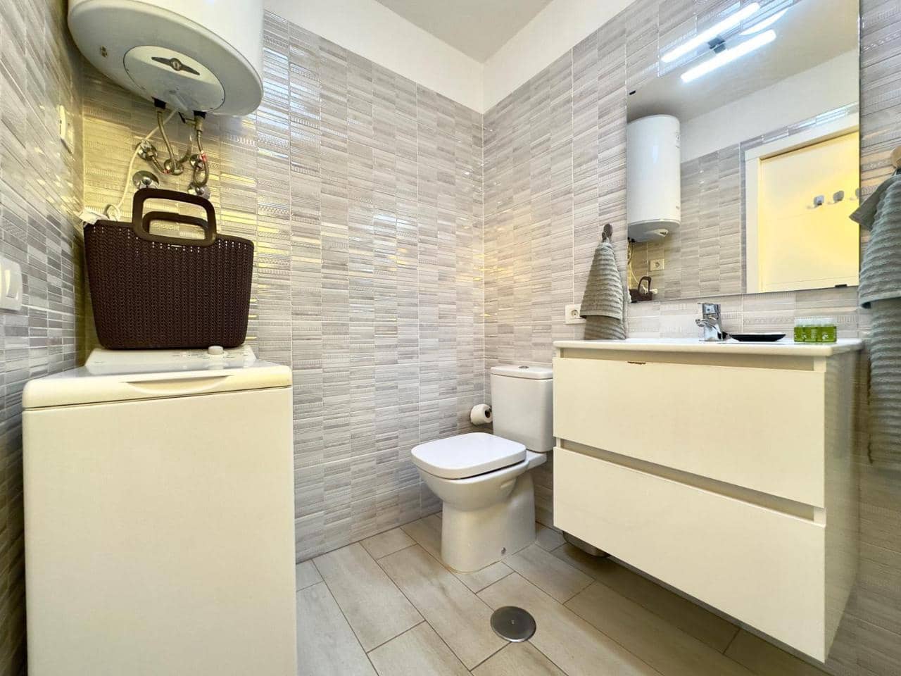 1 soveværelse Lejlighed til salg i Puerto Santiago med swimmingpool - € 238.000 (Ref: 8718513)