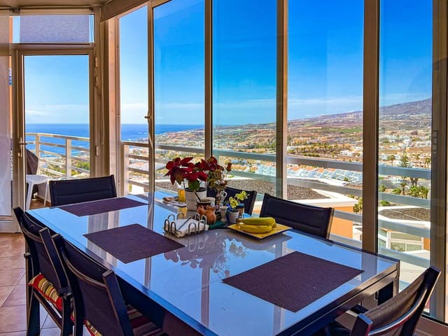 5 bedroom Villa for sale in La Caldera, Adeje with garage - € 625,000 (Ref: 8734745)