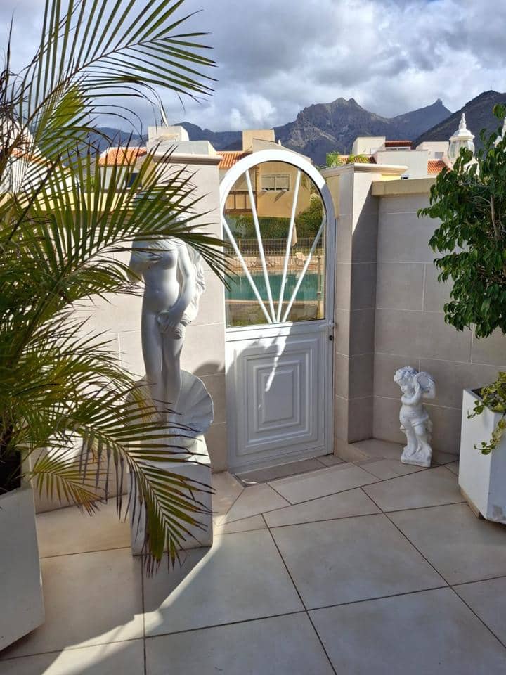 3 soverom Villa til salgs i Costa Adeje med svømmebasseng - € 950 000 (Ref: 8736928)