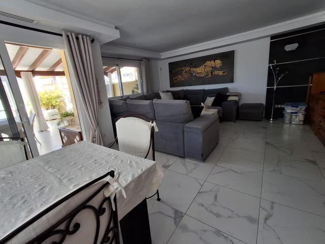 Chalet de 3 habitaciones en Playa de Fañabé Alto, Adeje en venta con piscina - 950.000 € (Ref: 8736928)