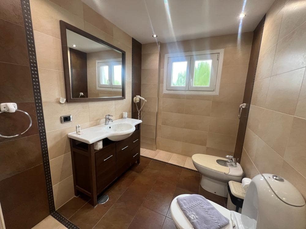 5 sovrum Villa till salu i Costa Adeje med pool garage - 1 600 000 € (Ref: 8785585)