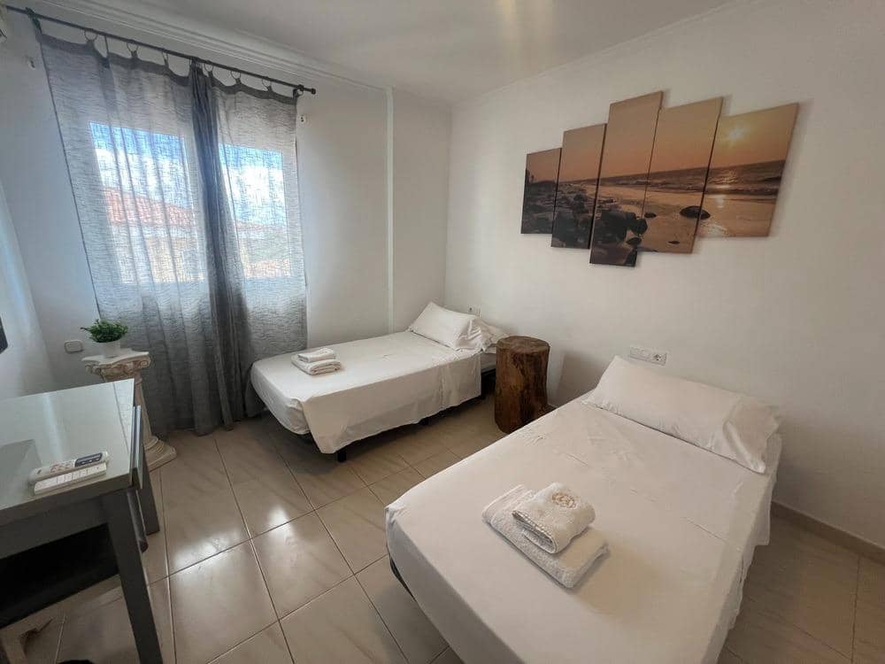 5 sovrum Villa till salu i Costa Adeje med pool garage - 1 600 000 € (Ref: 8785585)