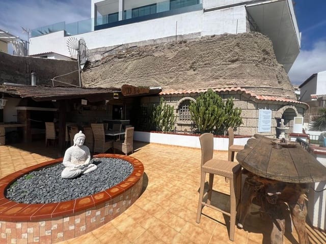 Chalet de 5 habitaciones en San Eugenio Alto, Adeje en venta con piscina garaje - 1.600.000 € (Ref: 8785585)