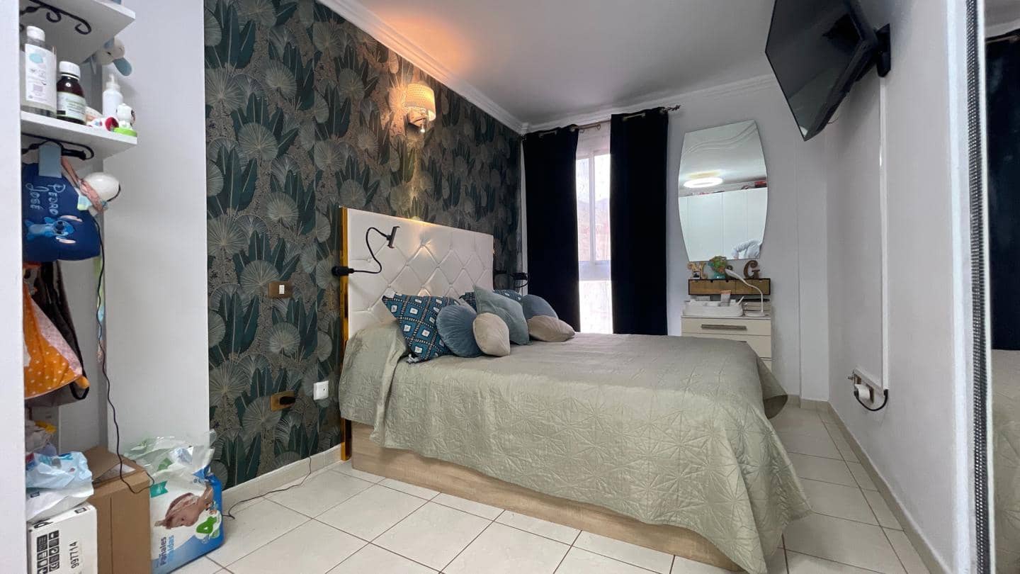 Piso de 2 habitaciones en Costa Adeje en venta con garaje - 280.000 € (Ref: 8785587)