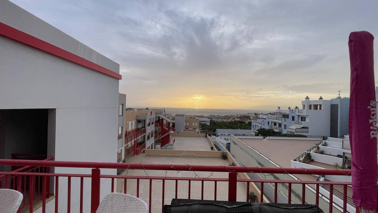 Piso de 2 habitaciones en Costa Adeje en venta con garaje - 280.000 € (Ref: 8785587)