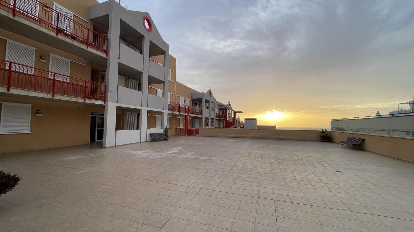 Piso de 2 habitaciones en Costa Adeje en venta con garaje - 280.000 € (Ref: 8785587)