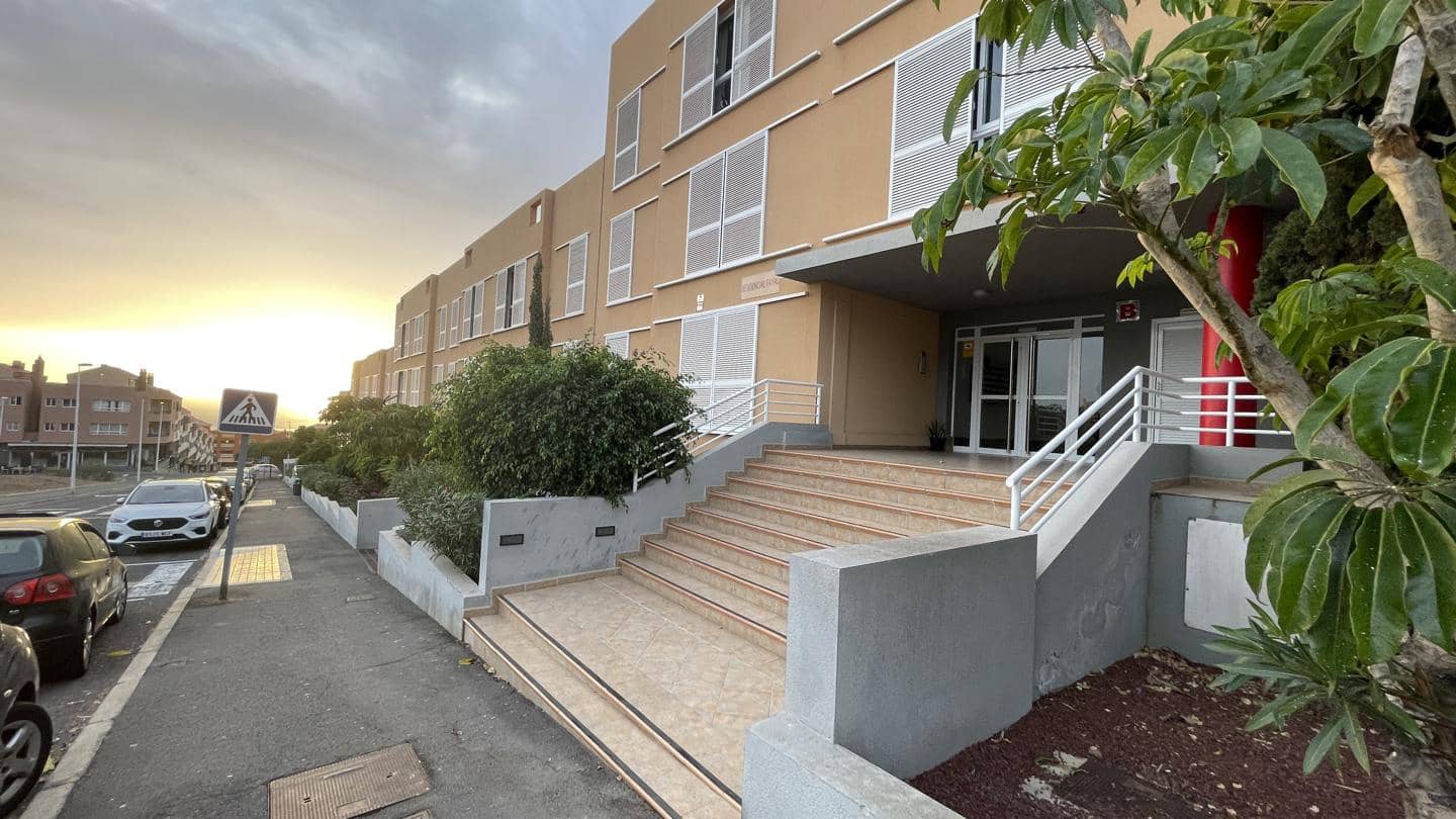 Piso de 2 habitaciones en Costa Adeje en venta con garaje - 280.000 € (Ref: 8785587)