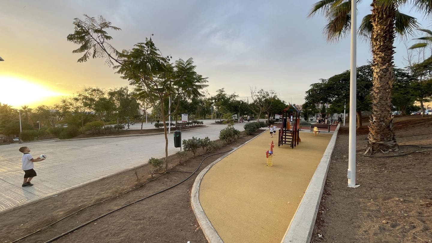 Piso de 2 habitaciones en Costa Adeje en venta con garaje - 280.000 € (Ref: 8785587)