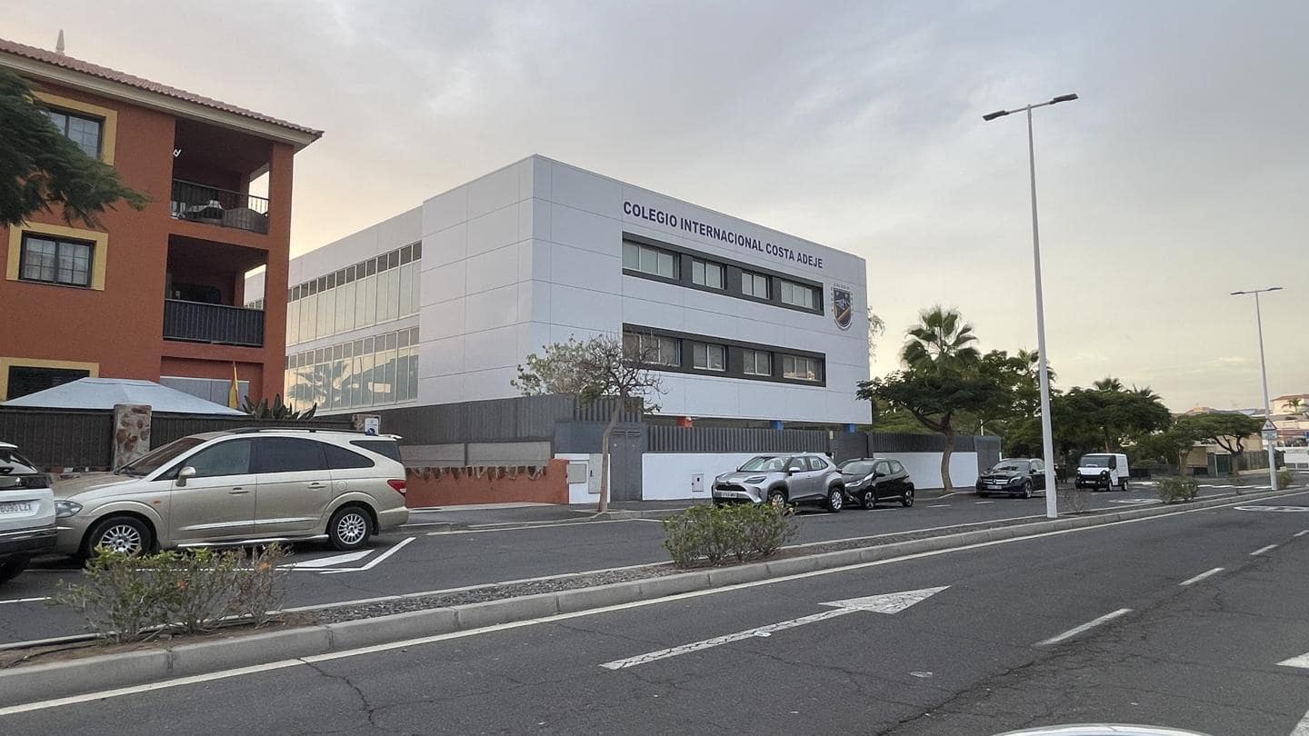 Piso de 2 habitaciones en Costa Adeje en venta con garaje - 280.000 € (Ref: 8785587)