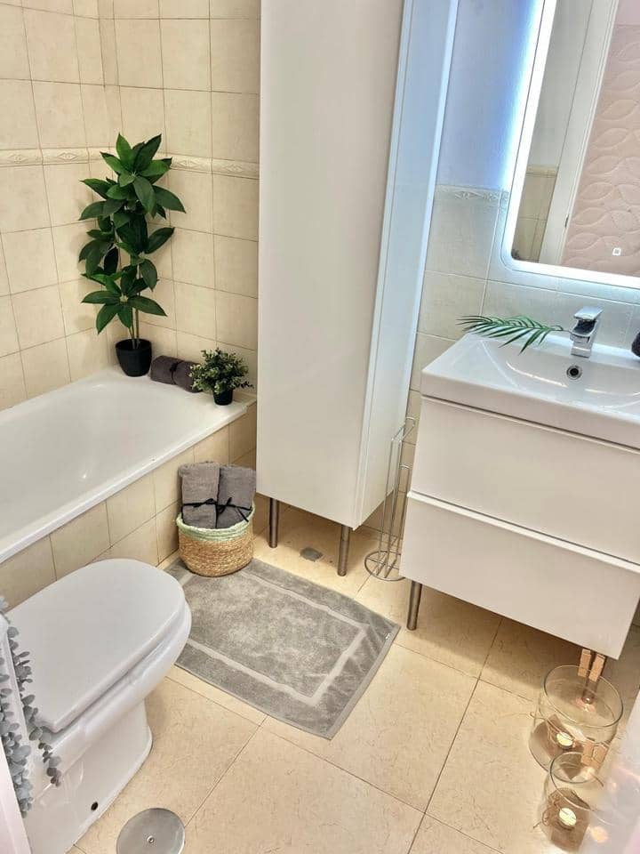 2 soverom Leilighet til salgs i Costa Adeje med svømmebasseng - € 350 000 (Ref: 8913666)