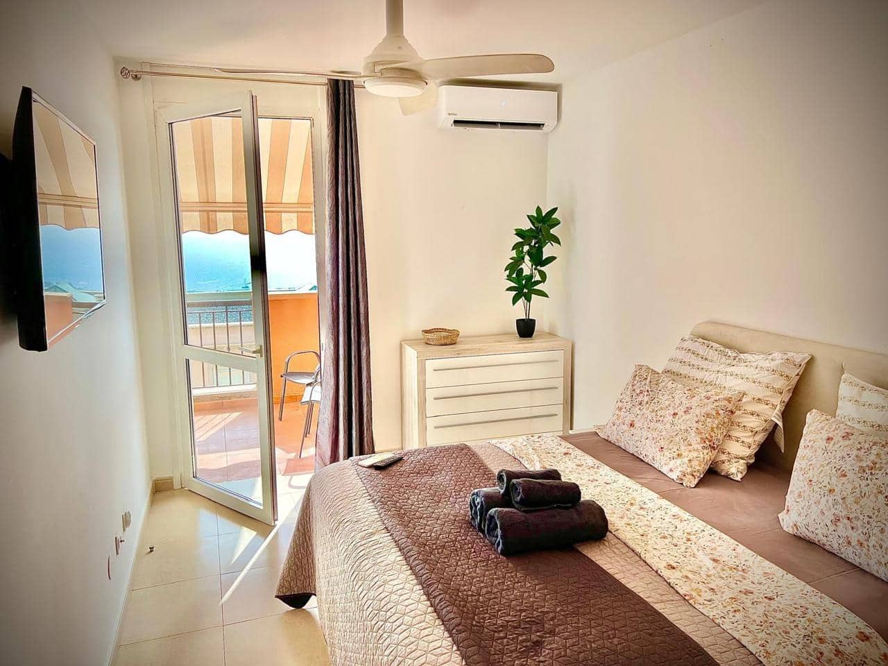 2 soverom Leilighet til salgs i Costa Adeje med svømmebasseng - € 350 000 (Ref: 8913666)