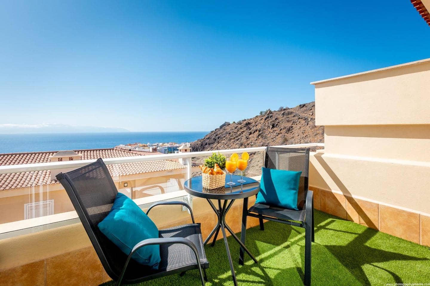 2 soveværelse Lejlighed til salg i Puerto Santiago med swimmingpool garage - € 465.000 (Ref: 8960622)