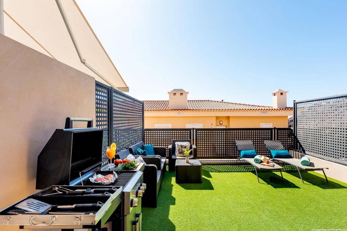 2 soveværelse Lejlighed til salg i Puerto Santiago med swimmingpool garage - € 465.000 (Ref: 8960622)