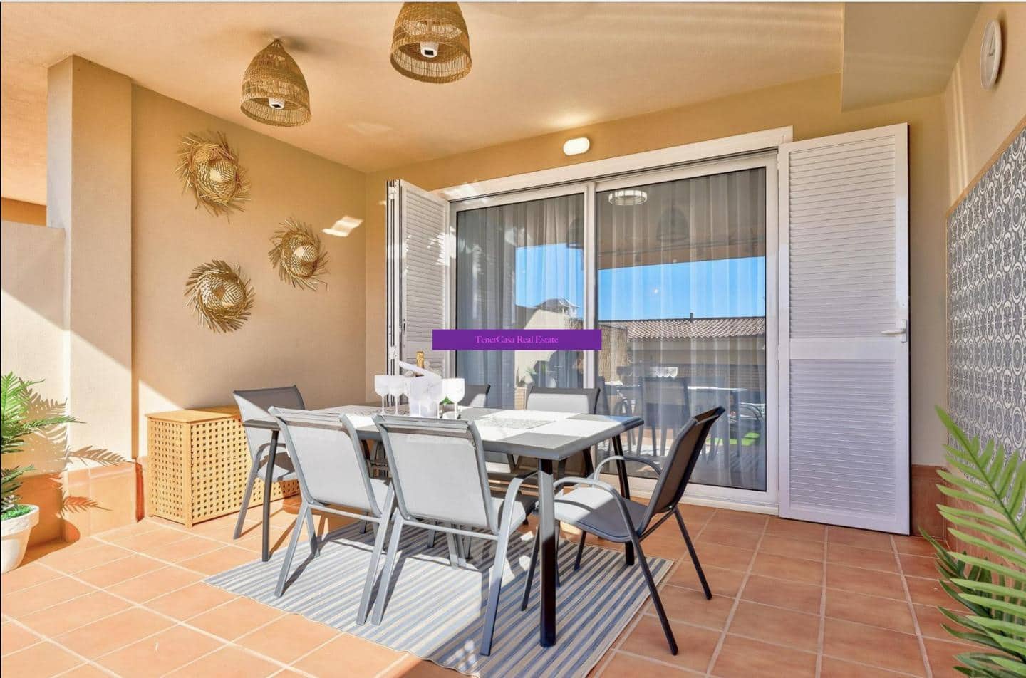 2 soveværelse Lejlighed til salg i Puerto Santiago med swimmingpool garage - € 450.000 (Ref: 8960623)