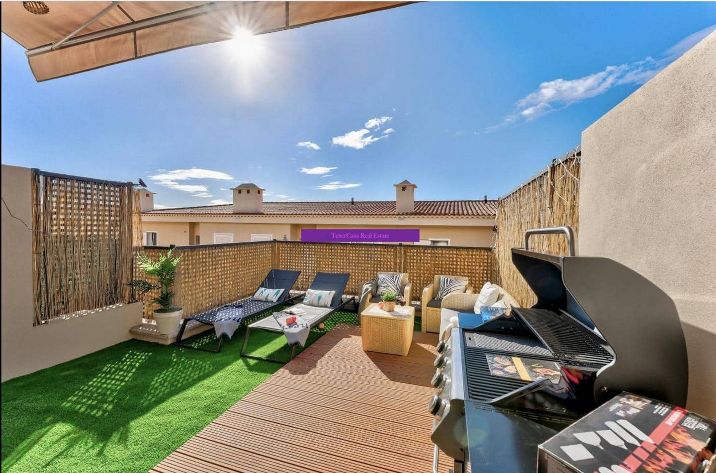 2 soveværelse Lejlighed til salg i Puerto Santiago med swimmingpool garage - € 450.000 (Ref: 8960623)