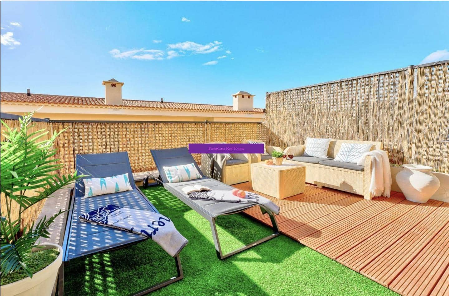 2 soveværelse Lejlighed til salg i Puerto Santiago med swimmingpool garage - € 450.000 (Ref: 8960623)