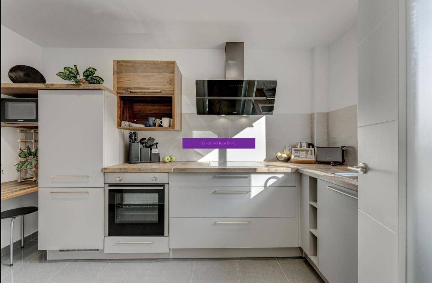 2 soveværelse Lejlighed til salg i Puerto Santiago med swimmingpool garage - € 470.000 (Ref: 8960712)