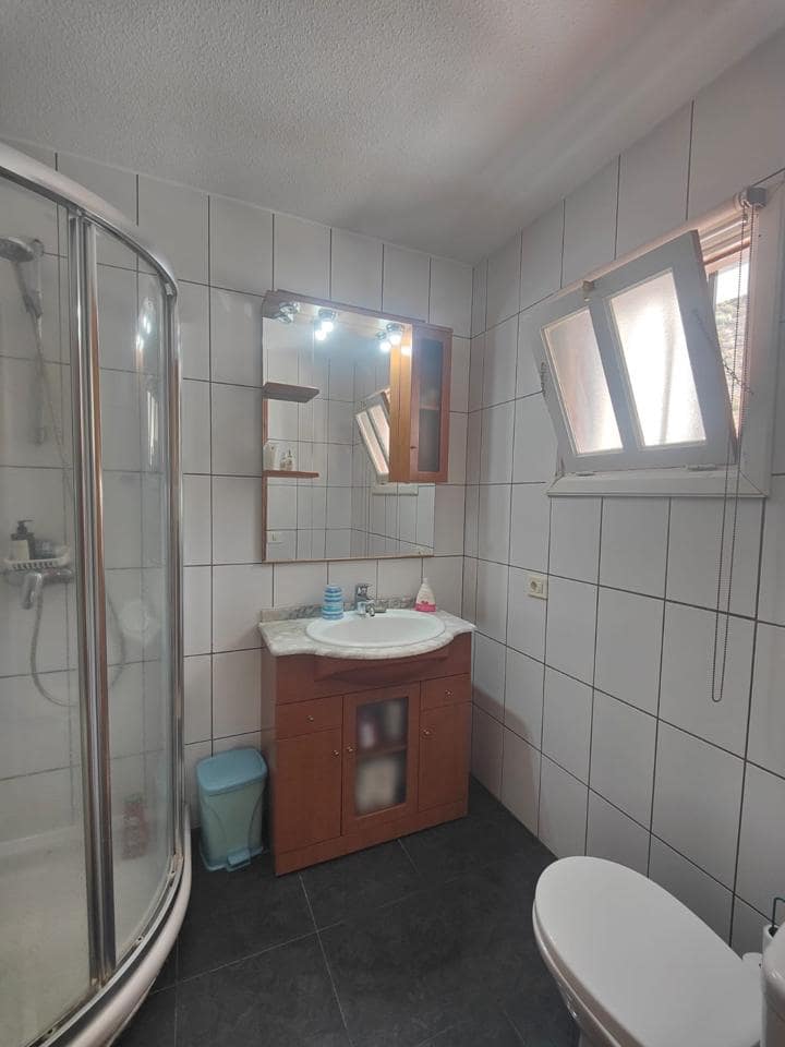 Leilighet til salgs i Los Cristianos med svømmebasseng - € 225 000 (Ref: 8967685)