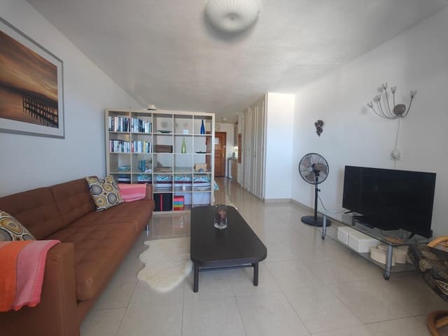 Leilighet til salgs i Los Cristianos, Arona med svømmebasseng - € 225 000 (Ref: 8967685)