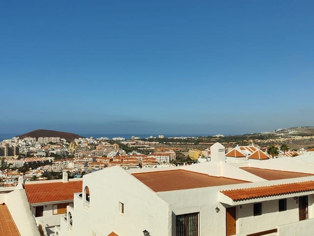 Leilighet til salgs i Los Cristianos, Arona med svømmebasseng - € 225 000 (Ref: 8967685)