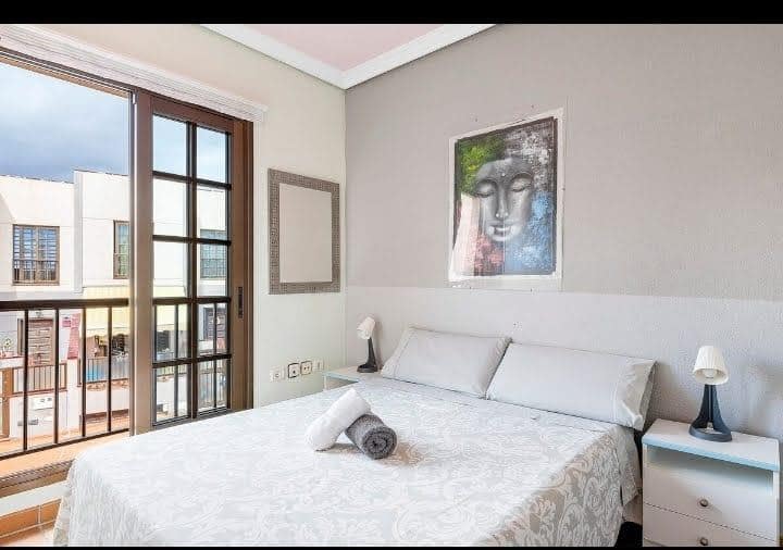 4 soveværelse Villa til salg i El Medano med garage - € 749.000 (Ref: 8977294)