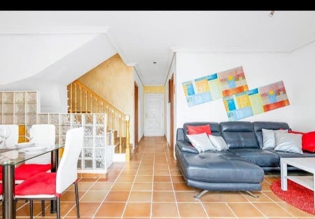 4 chambre Villa/Maison à vendre à El Medano, Granadilla de Abona avec garage - 749 000 € (Ref: 8977294)