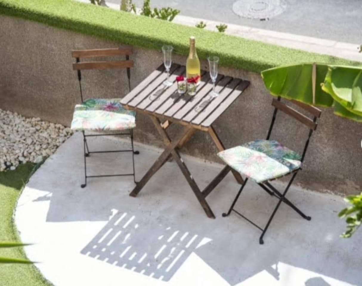 4 soveværelse Villa til salg i El Medano med garage - € 749.000 (Ref: 8977294)