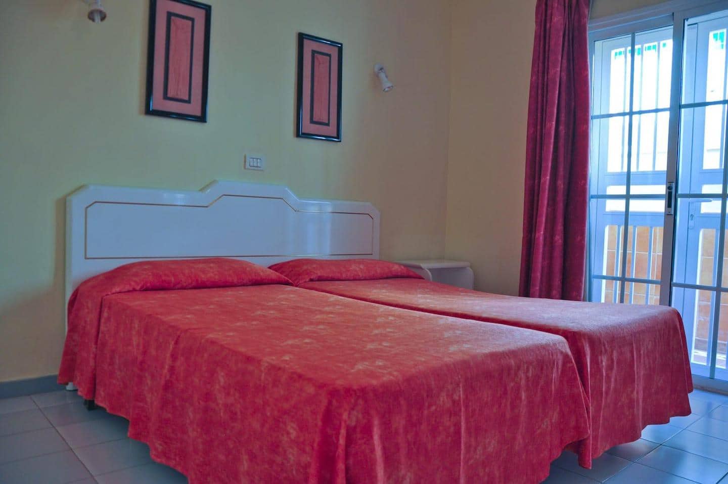 1 soverom Leilighet til salgs i Costa Adeje med svømmebasseng - € 370 000 (Ref: 8992831)