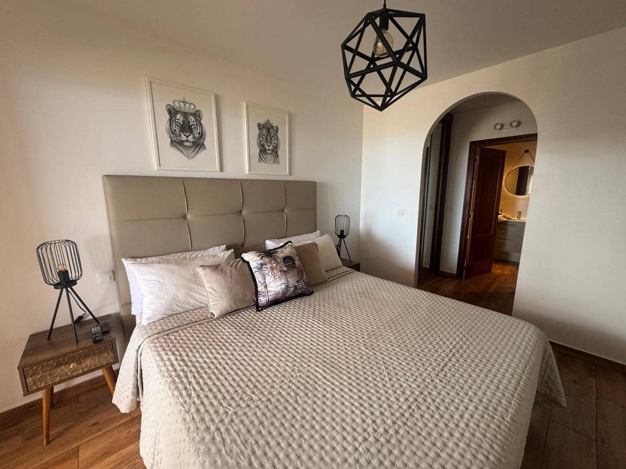 2 bedroom Flat for sale in Costa Adeje with garage - € 449,000 (Ref: 9035602)