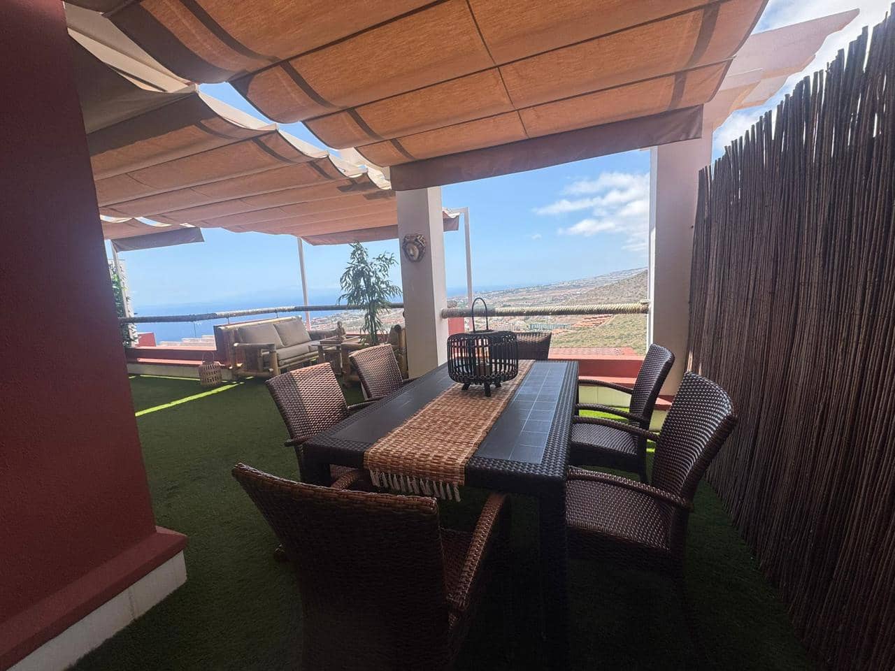 2 bedroom Flat for sale in Costa Adeje with garage - € 449,000 (Ref: 9035602)