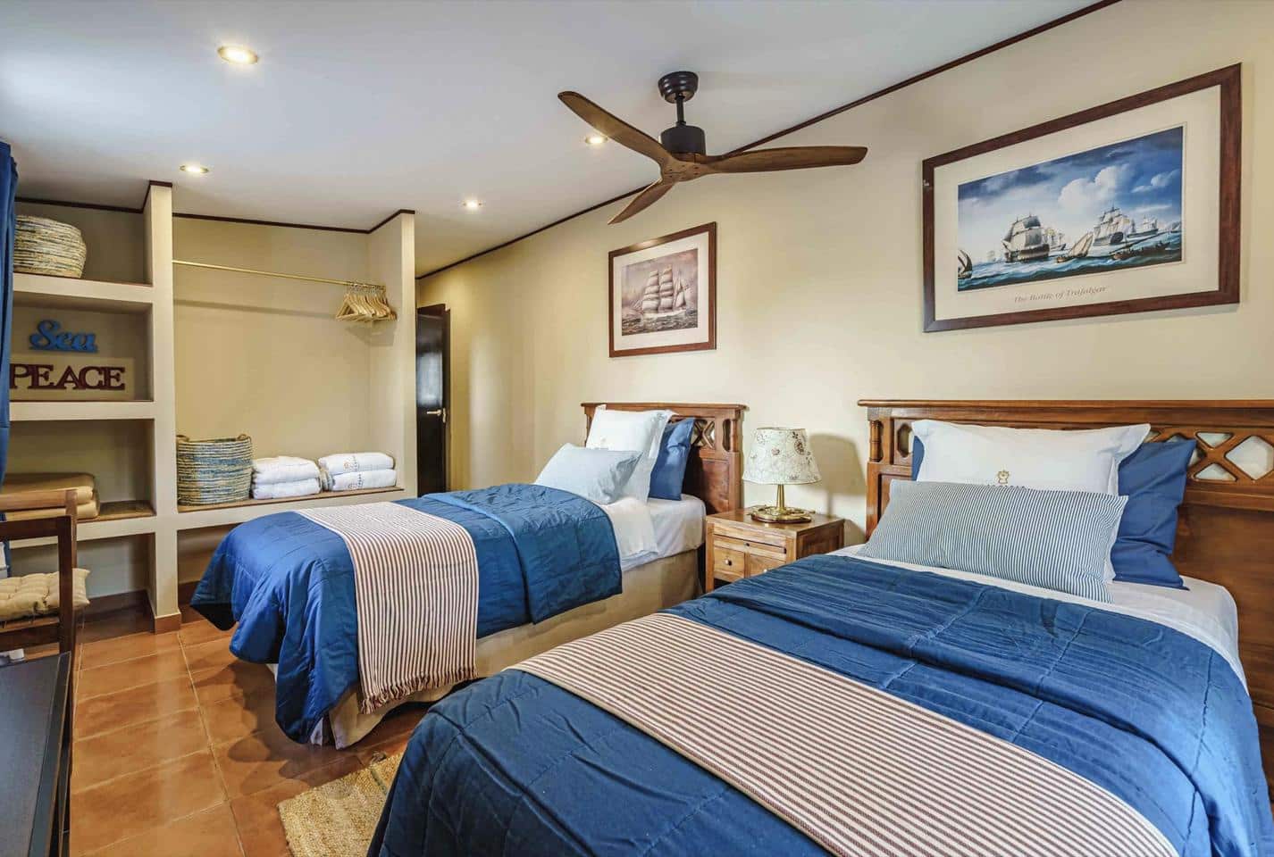 7 soveværelse Villa til salg i Costa Adeje med swimmingpool garage - € 8.500.000 (Ref: 9076902)